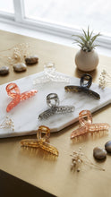 Medium Crystal ClipClaw