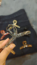 Medium Crystal ClipClaw